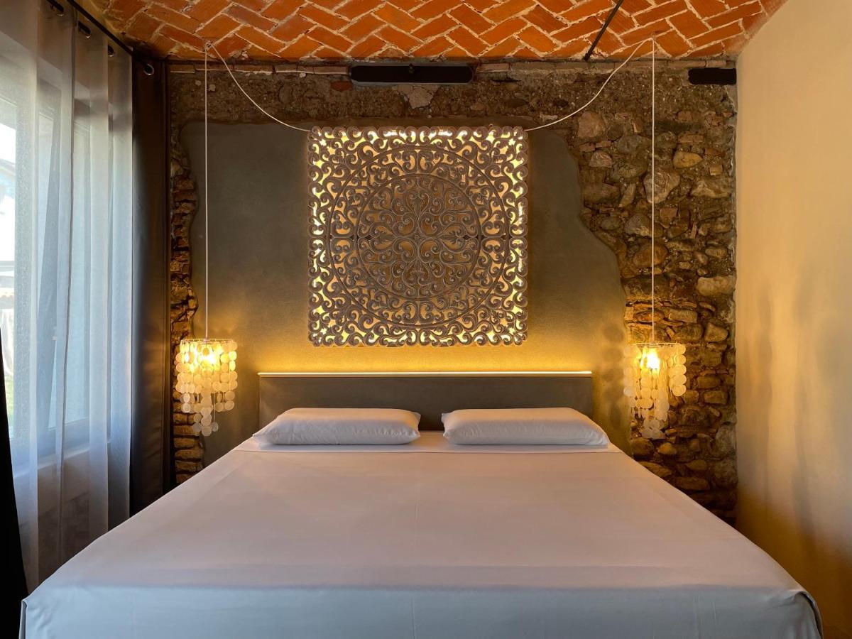 Delax B&B - Adults Only Solferino Bagian luar foto