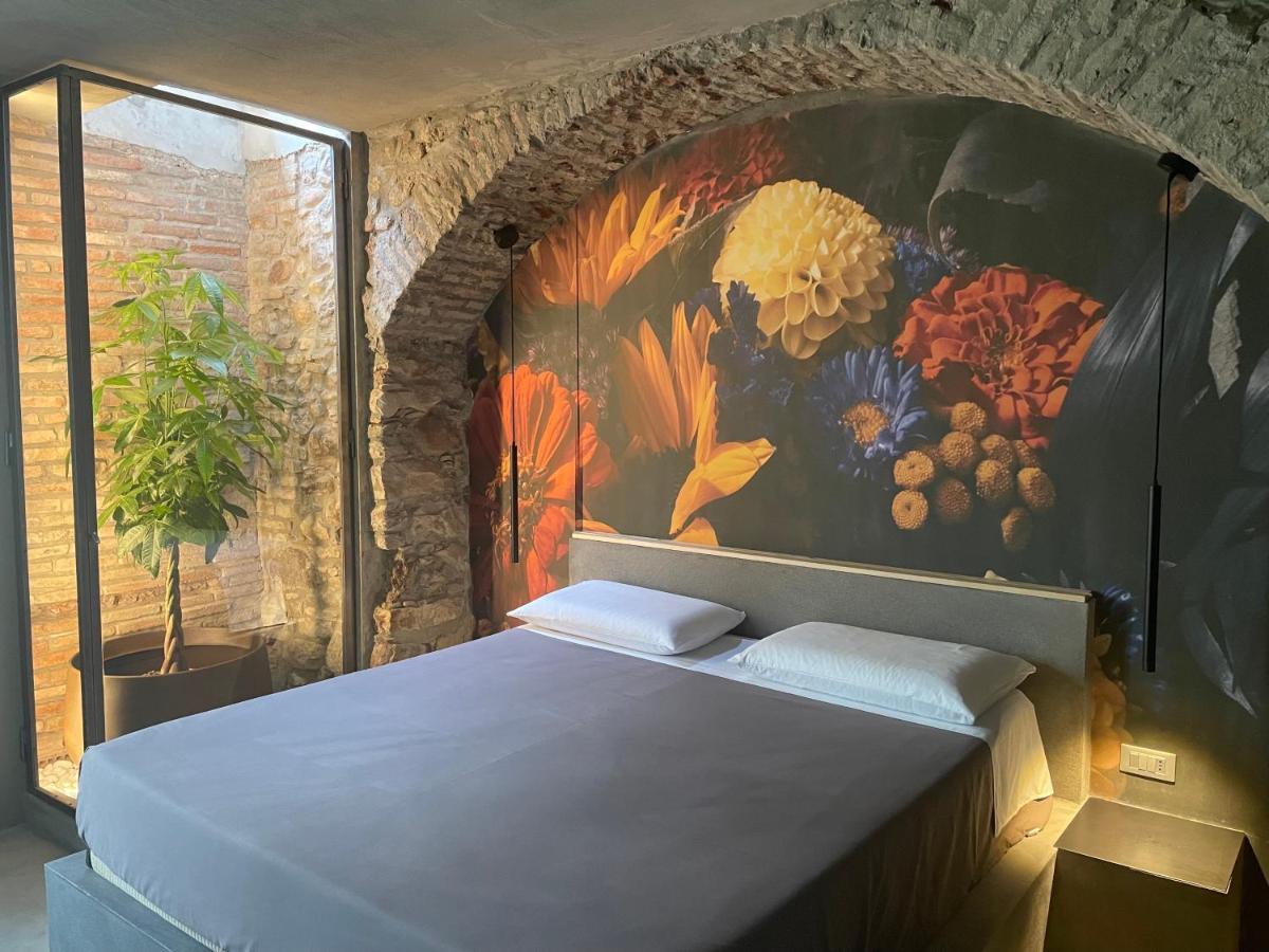 Delax B&B - Adults Only Solferino Bagian luar foto