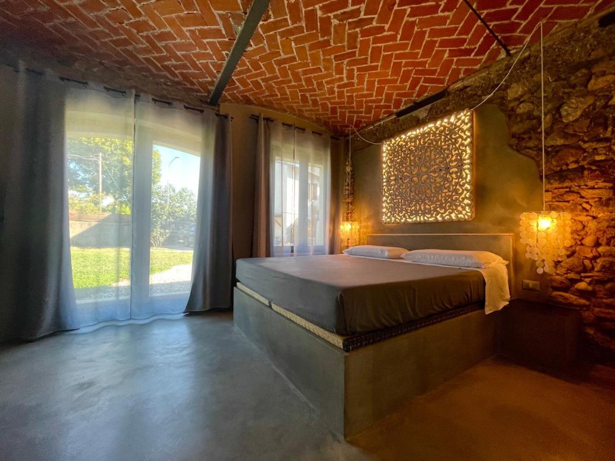 Delax B&B - Adults Only Solferino Bagian luar foto